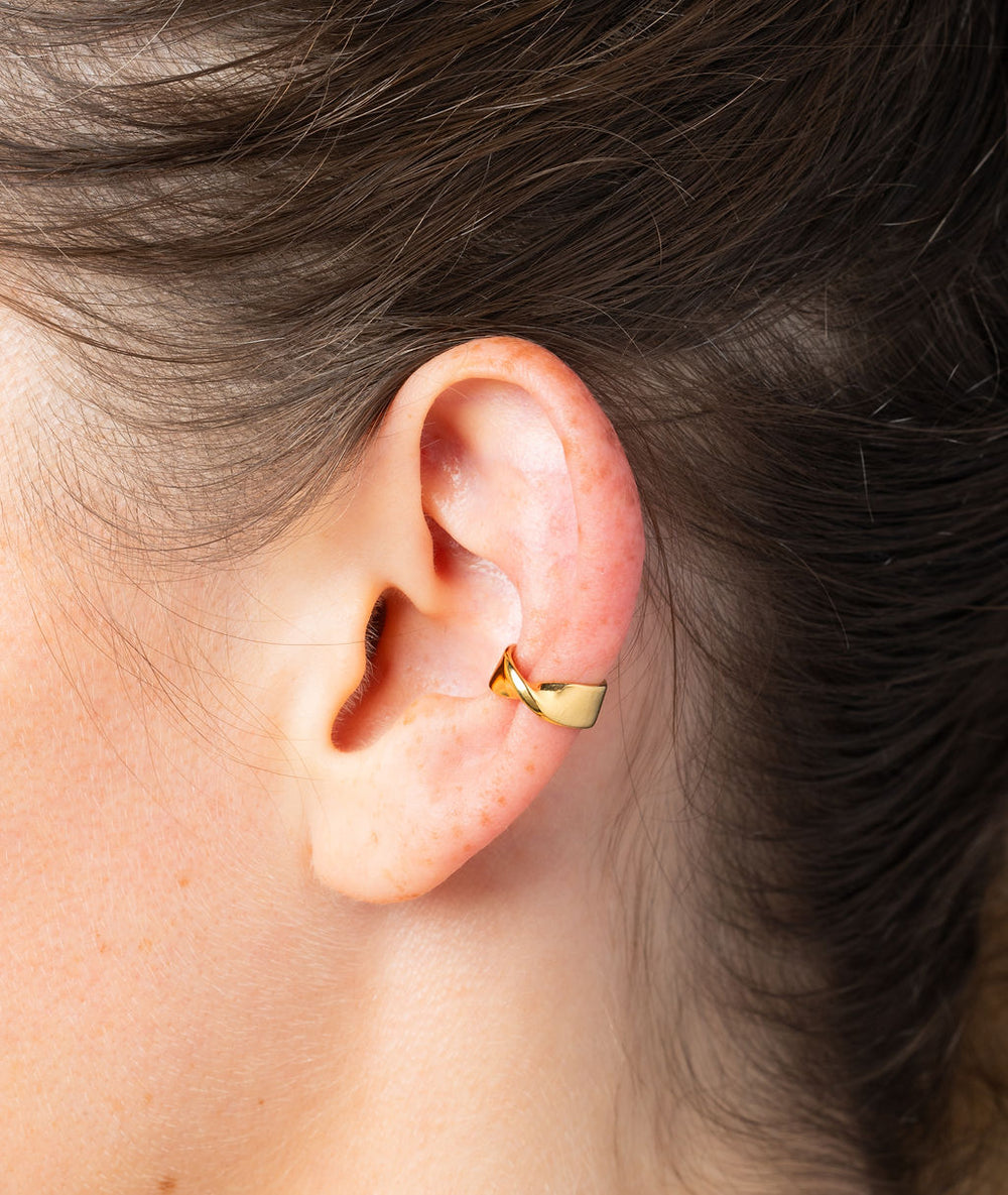Ear cuff flat twisted gold June Xs G