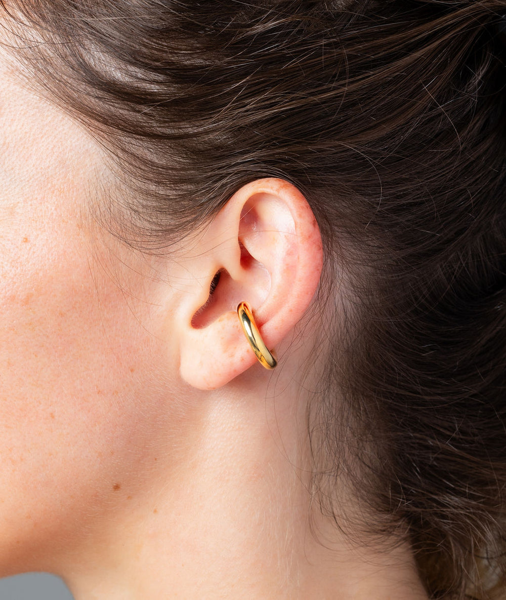 Little Bowie G round gold ear cuff