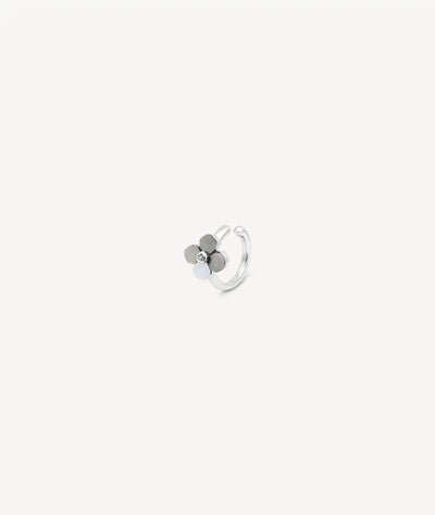 Ear cuff rond argenté avec perles d'eau douce motif fleur POPPY S - YParis