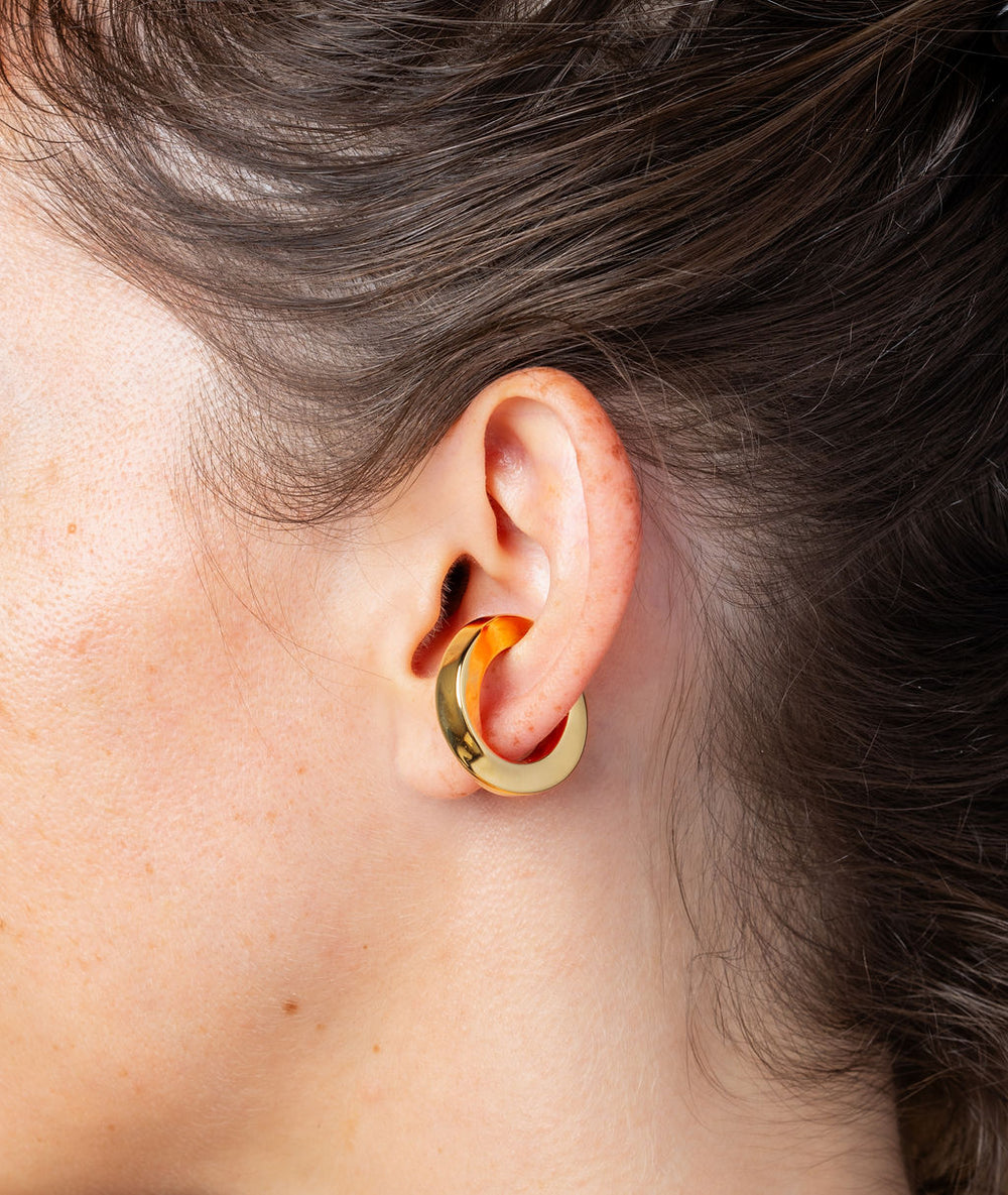 Honor G gold twist ear cuff