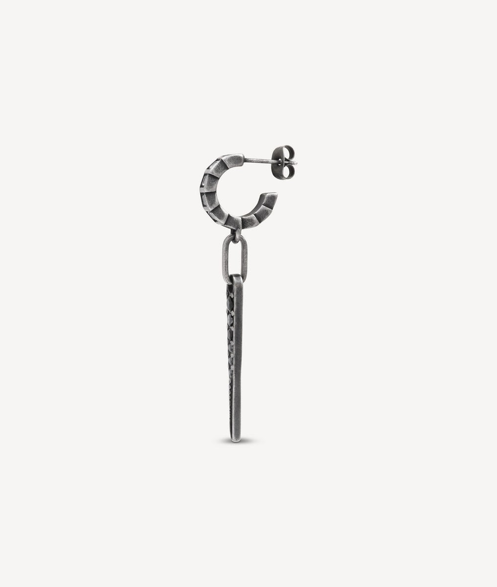 Boucle d'oreille argentée pendante effet vintage AKUMA VS