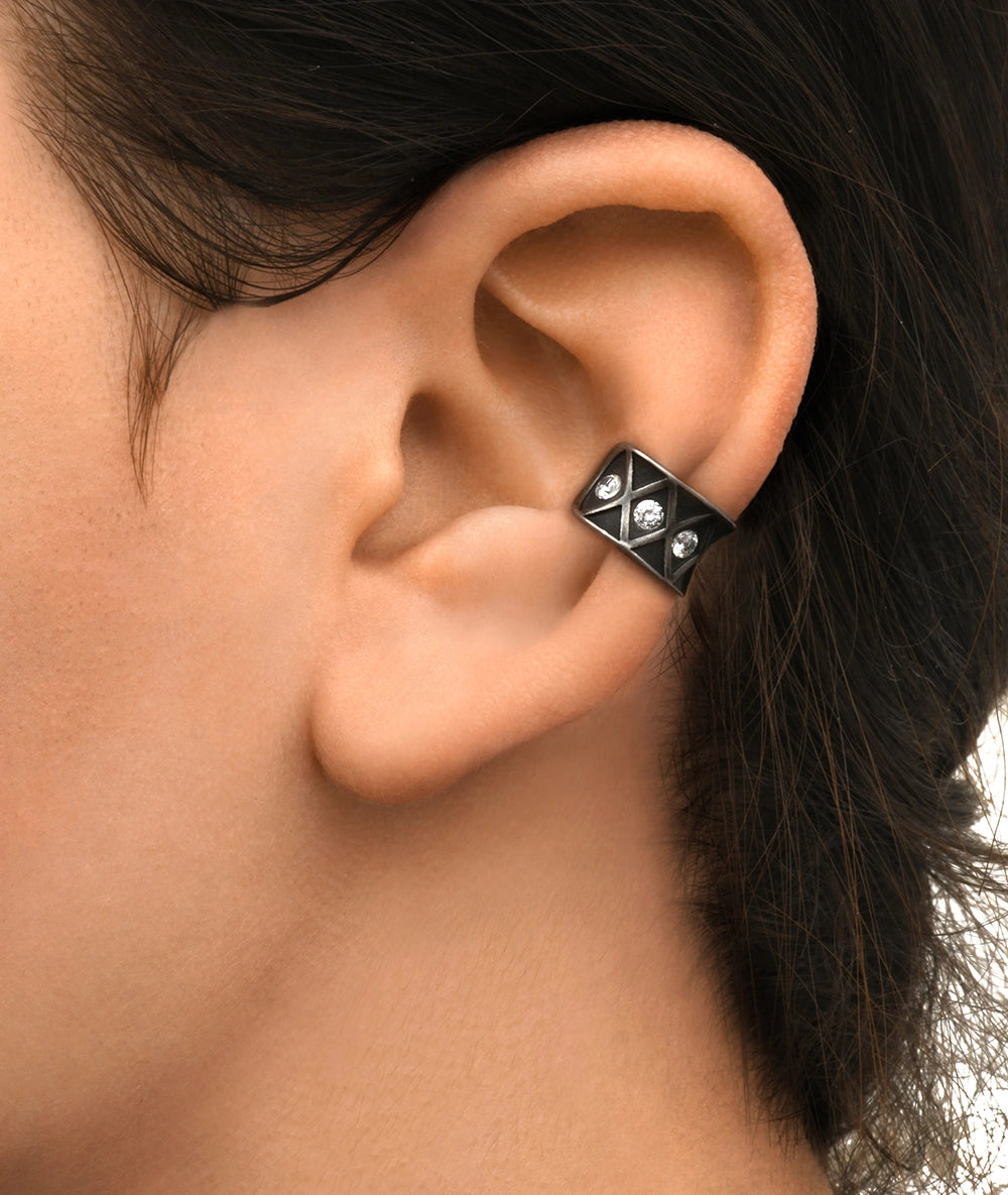 Round silver ear cuff with zircons Kim S