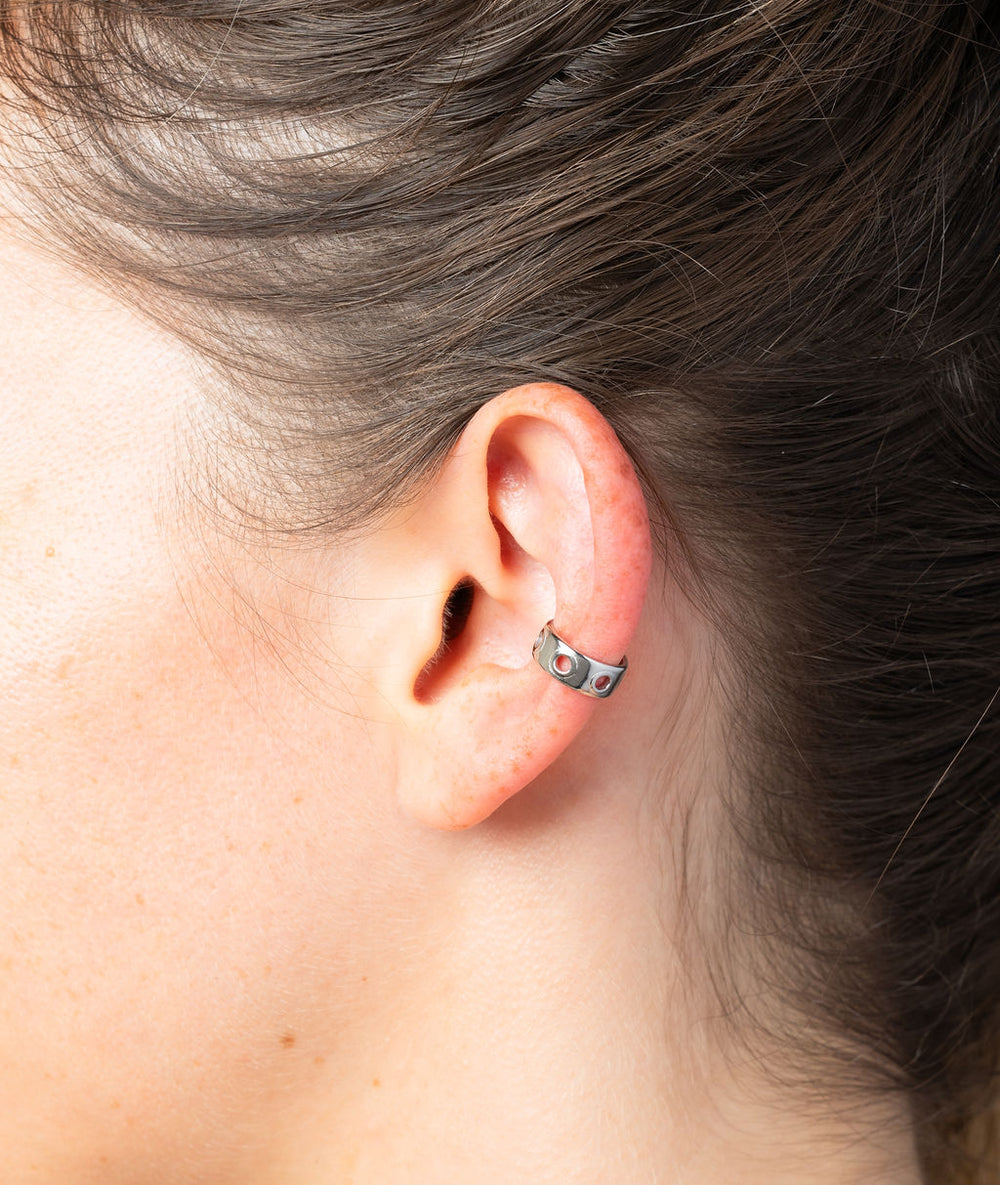 Ear cuff plat percé argenté June Trash S
