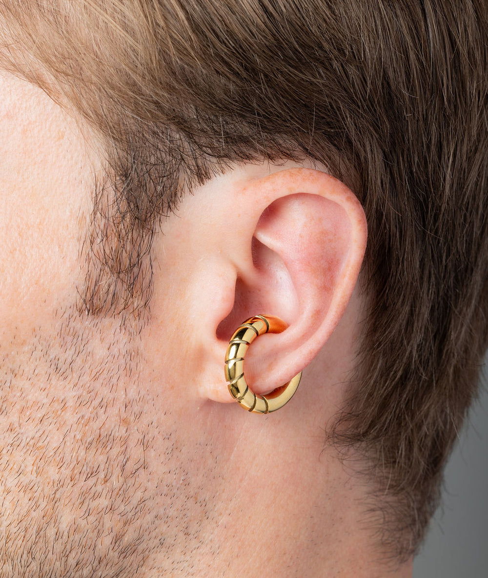 Ora G gold twisted round ear cuff