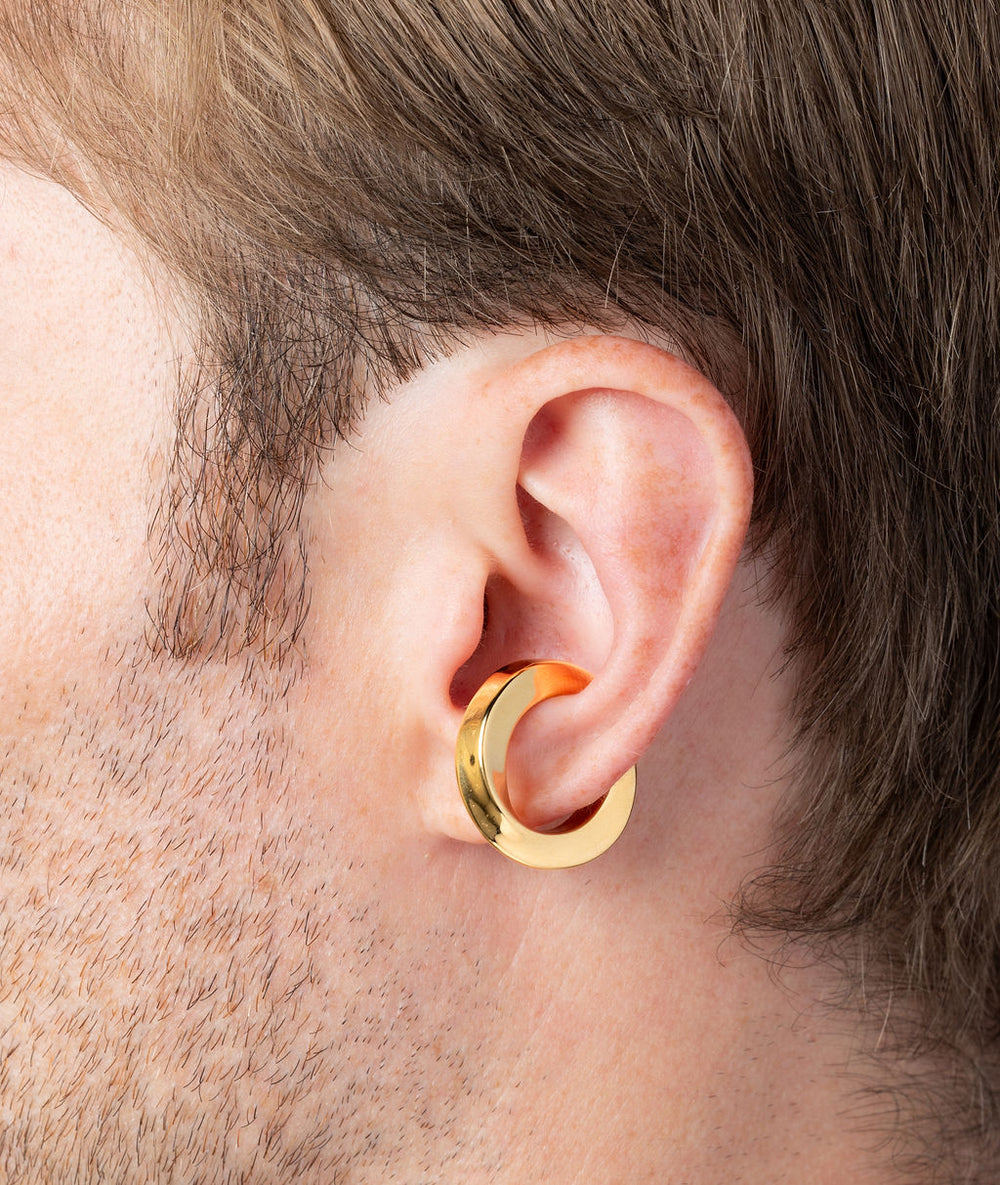 Honor G gold twist ear cuff