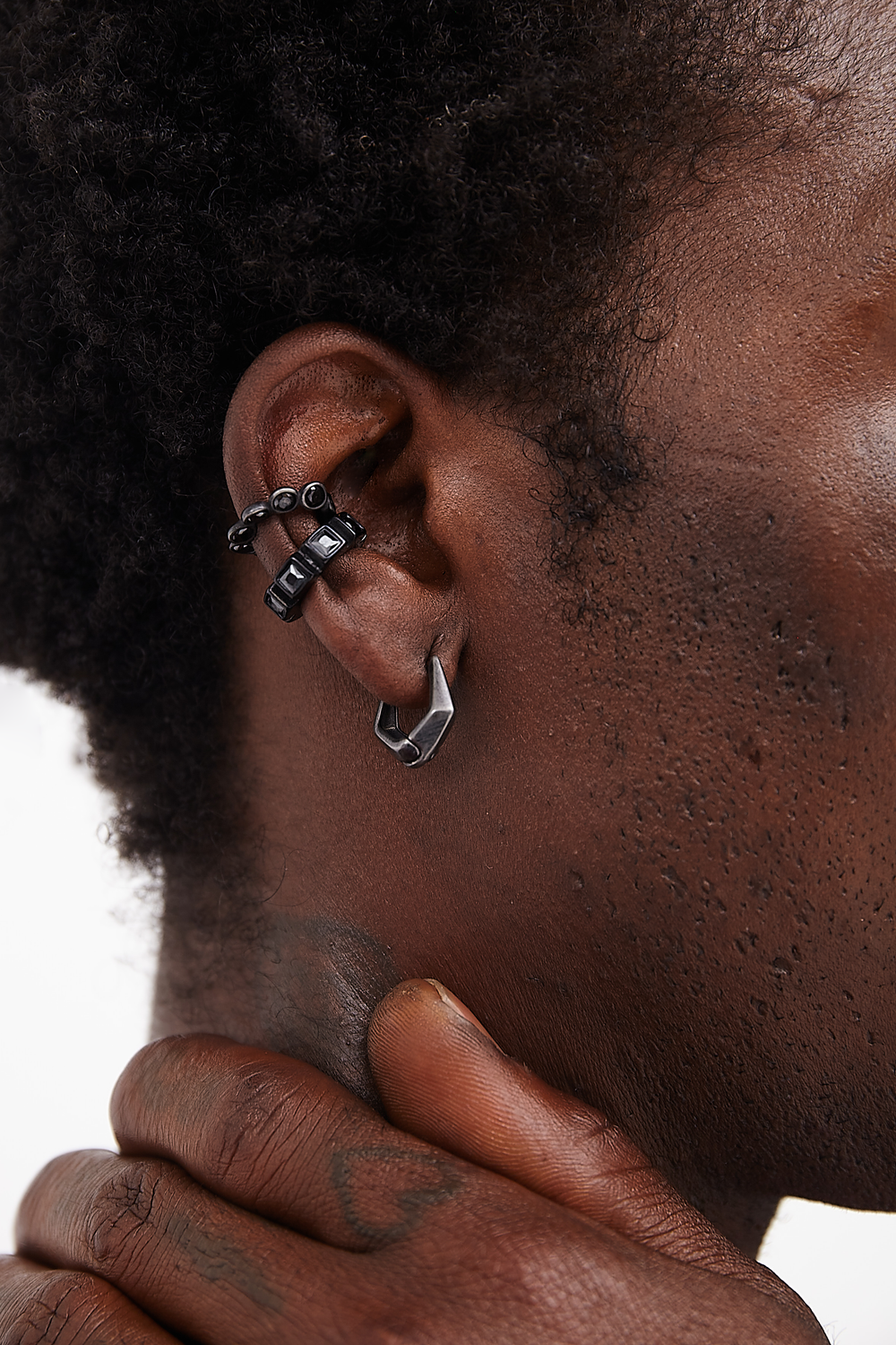 Ear cuff argenté et zircons noirs Dibba S VS