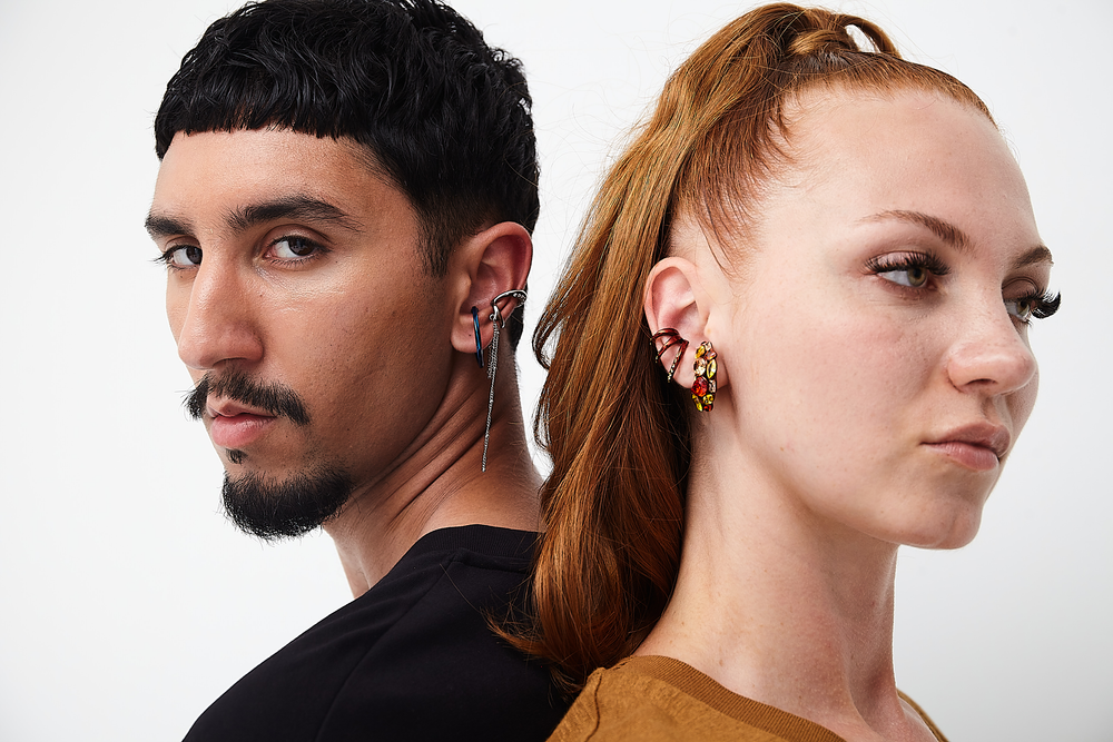 Ear cuff double argenté avec chaîne pendante et zirconiums blancs LUNAR S