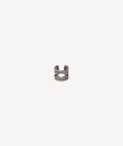 Silver blade-shaped ear cuff with a vintage effect, SANJI VS - YParis