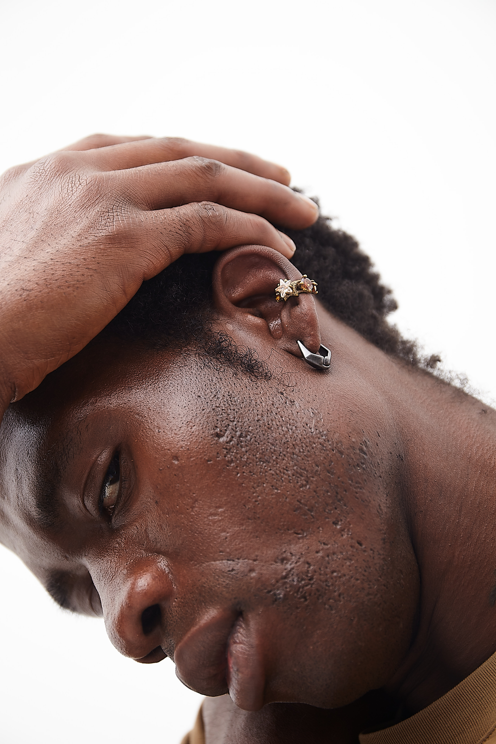 Ear cuff doré et zircons étoile effet vintage KOTORI VG