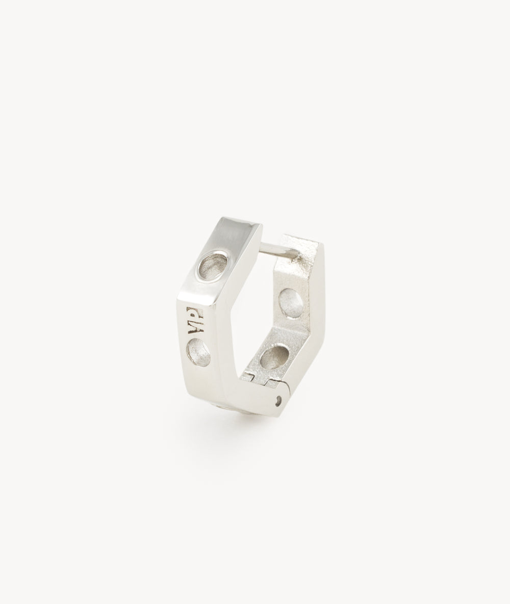 Boucle d'oreille créole forme géométrique perforée argentée Hexa Trash S