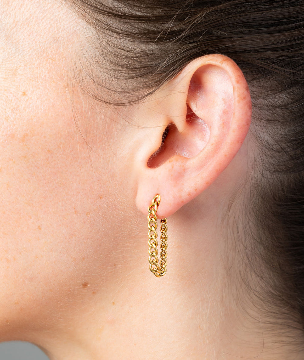 Boucle d'oreille chaîne pendante dorée Skyler G