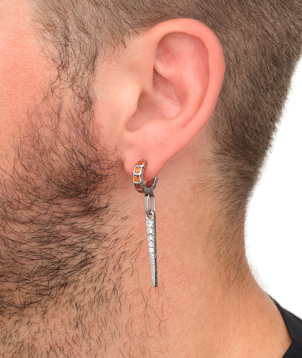 Boucle d'oreille argentée pendante AKUMA POP S